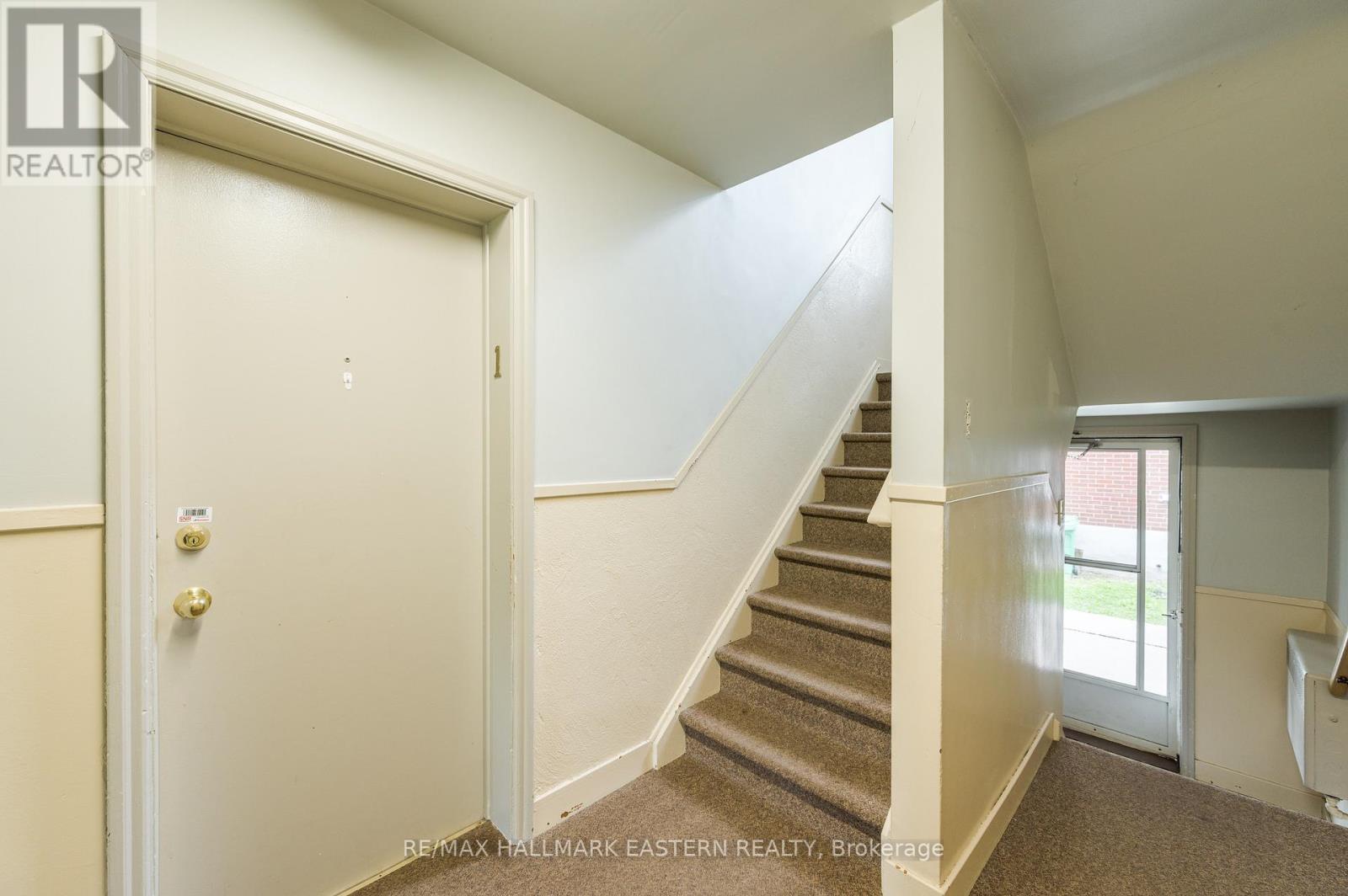 809 Nicholls Street, Peterborough (Northcrest Ward 5), Ontario  K9H 5T7 - Photo 13 - X13473228