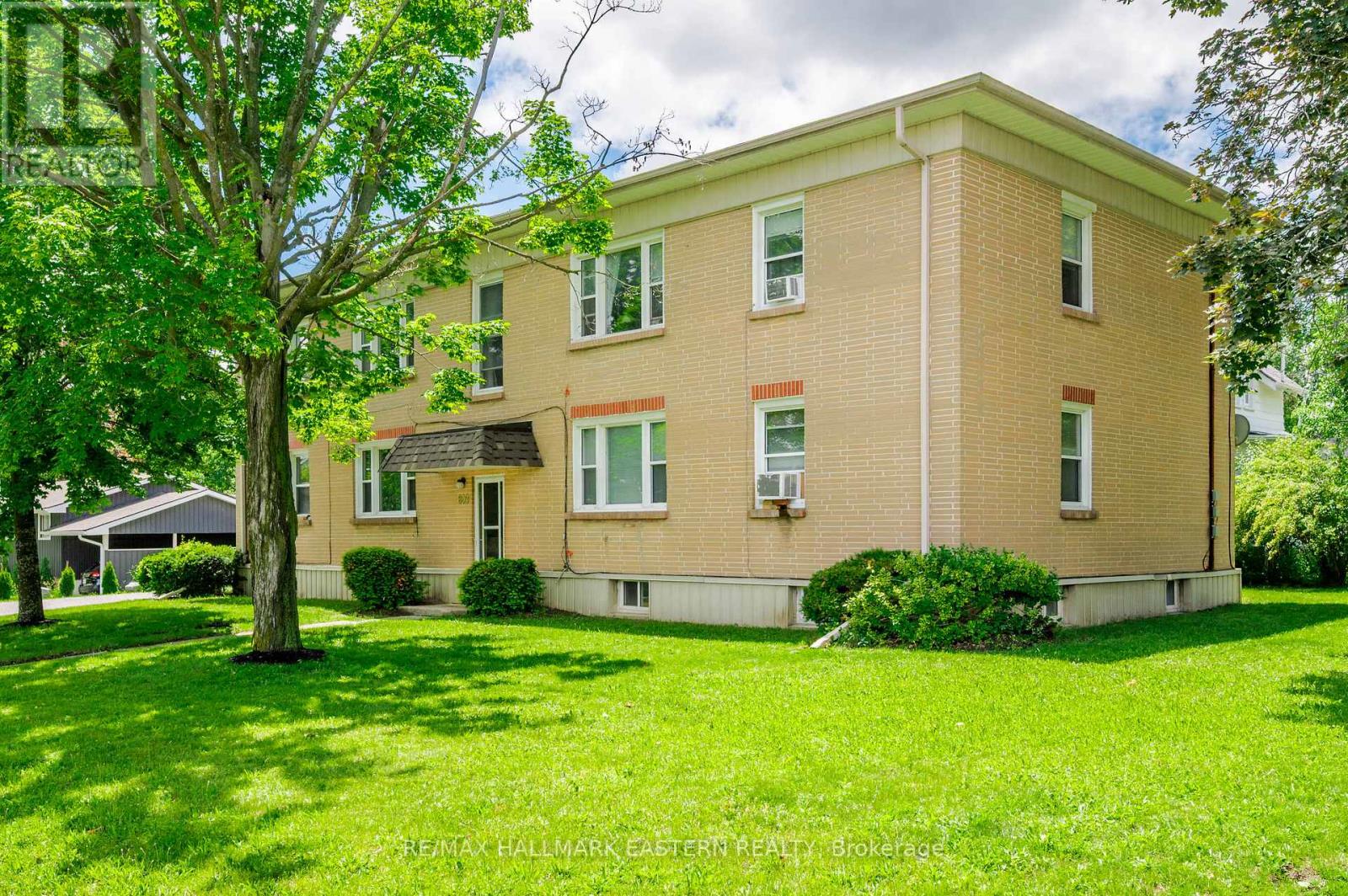 809 Nicholls Street, Peterborough (Northcrest Ward 5), Ontario  K9H 5T7 - Photo 2 - X13473228