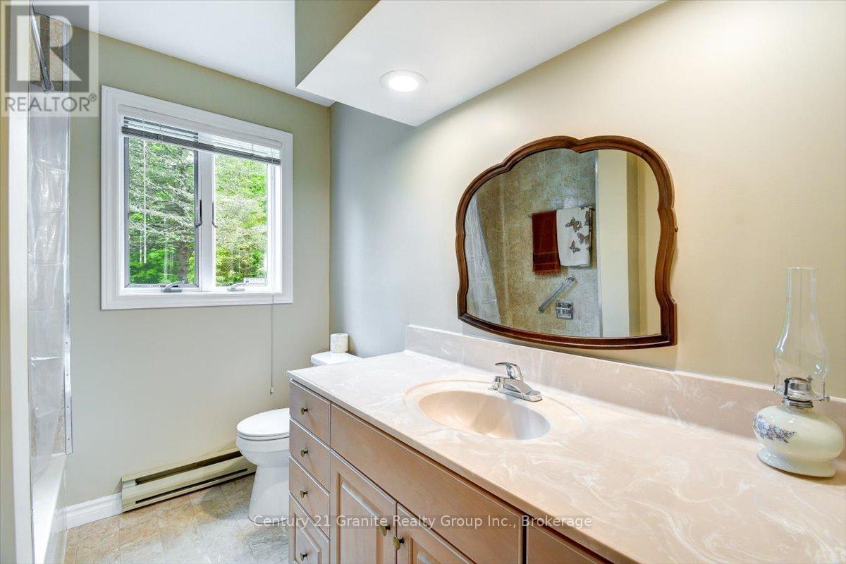 1351 Ojibway Road, Highlands East (Cardiff Ward), Ontario  K0L 2A0 - Photo 10 - X13473454