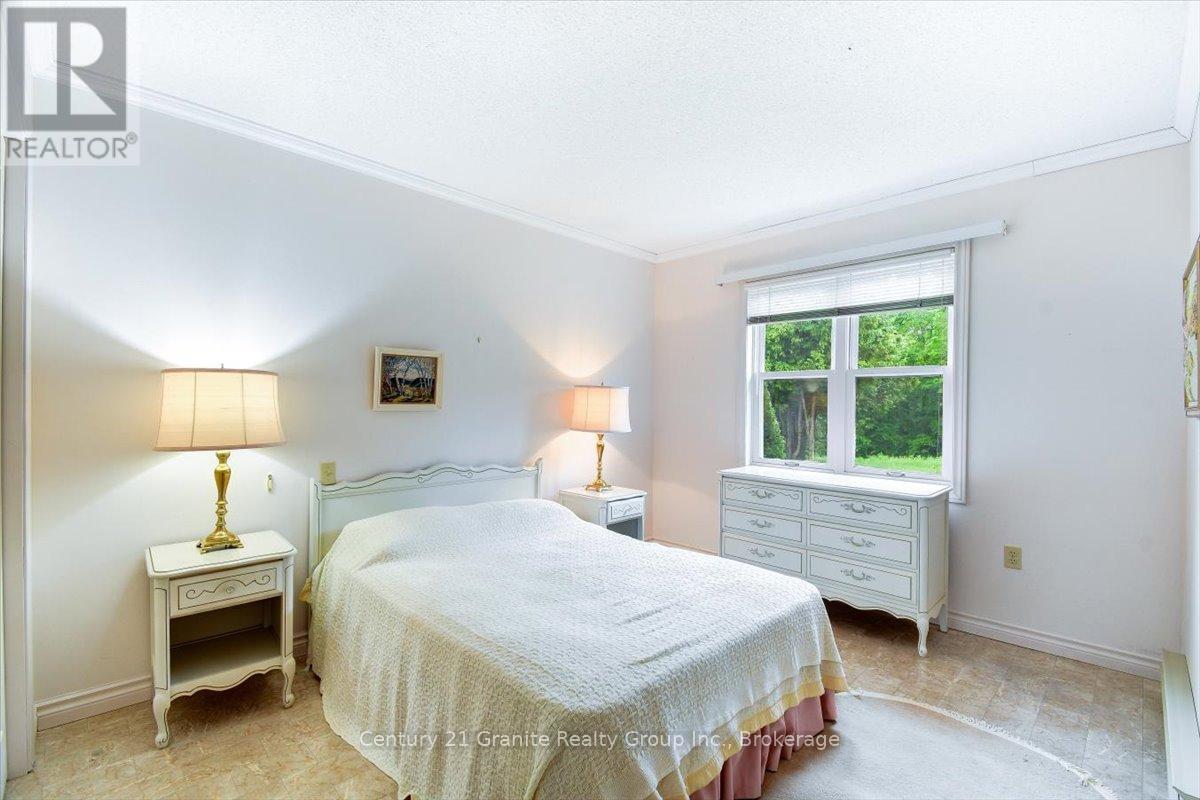 1351 Ojibway Road, Highlands East (Cardiff Ward), Ontario  K0L 2A0 - Photo 11 - X13473454