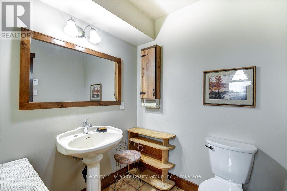 1351 Ojibway Road, Highlands East (Cardiff Ward), Ontario  K0L 2A0 - Photo 14 - X13473454