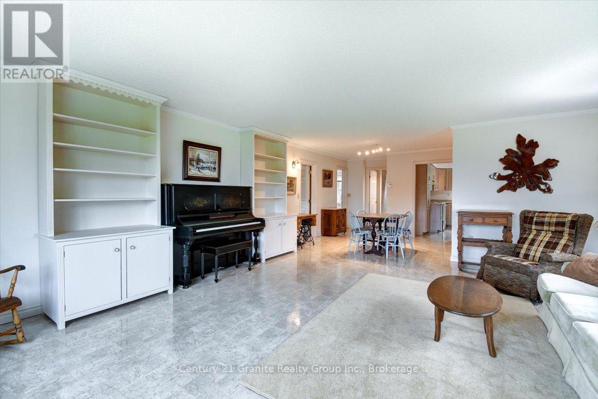 1351 Ojibway Road, Highlands East (Cardiff Ward), Ontario  K0L 2A0 - Photo 8 - X13473454