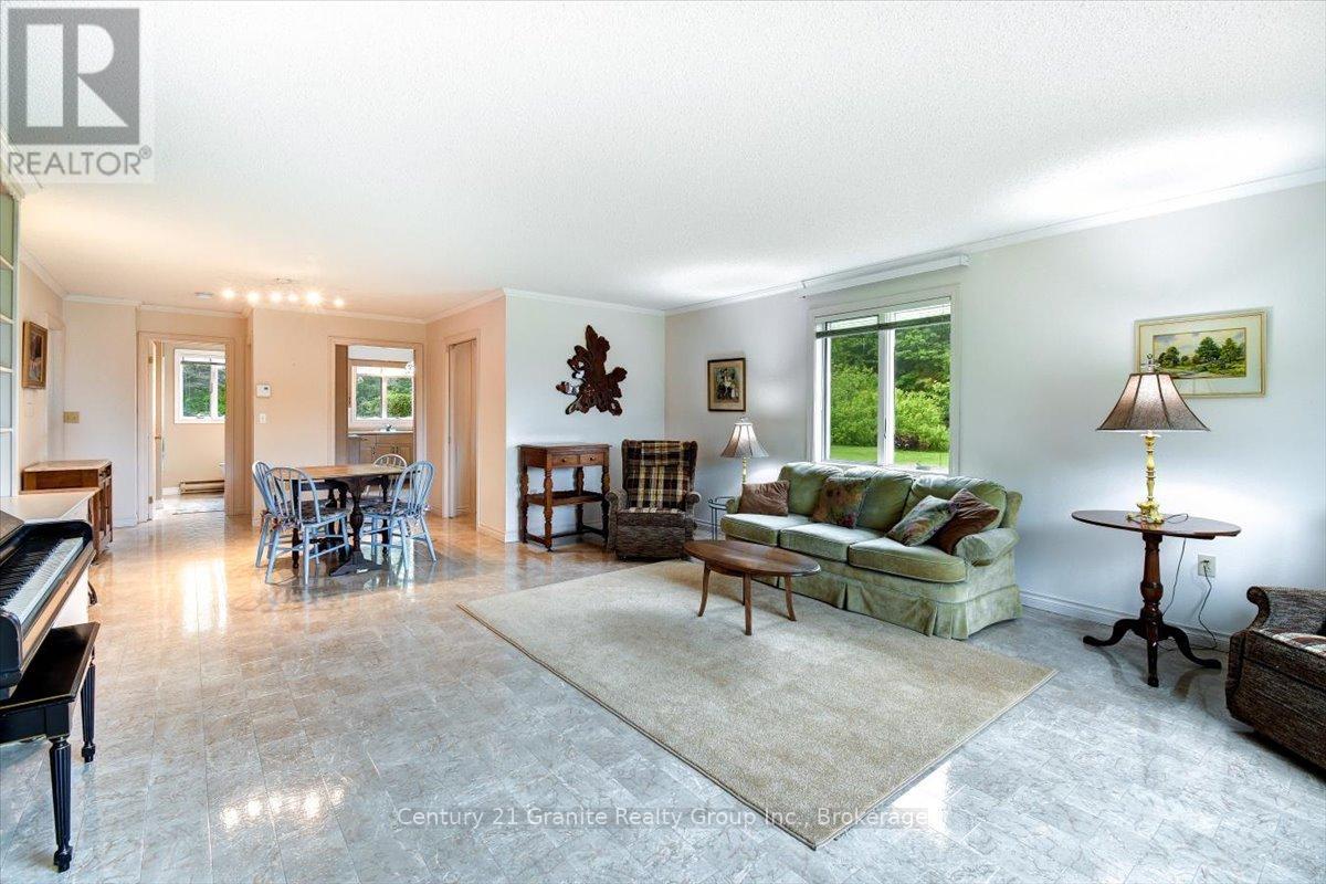 1351 Ojibway Road, Highlands East (Cardiff Ward), Ontario  K0L 2A0 - Photo 9 - X13473454