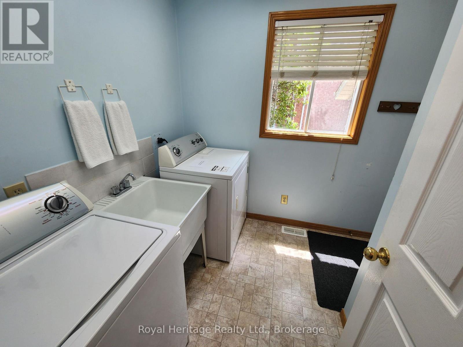 1534 Scollard Crescent, Peterborough (Ashburnham Ward 4), Ontario  K9H 7L1 - Photo 7 - X13473470