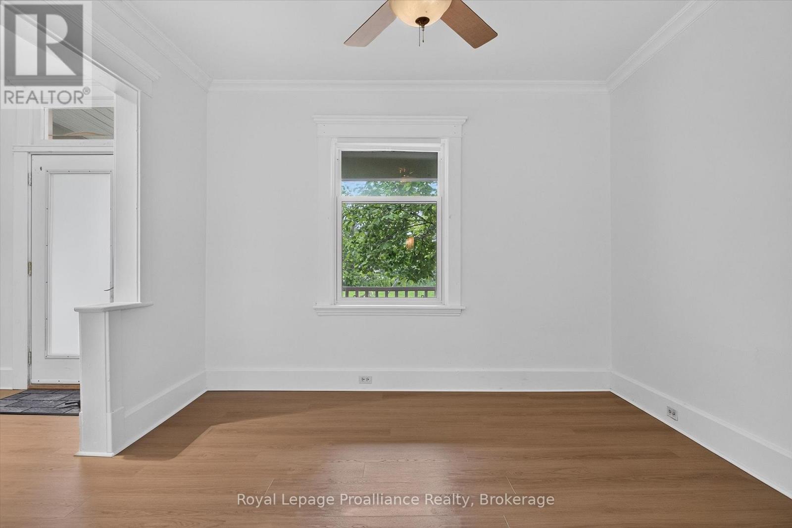 367 Edinburgh Street, Peterborough (Town Ward 3), Ontario  K9H 3G1 - Photo 10 - X13474184