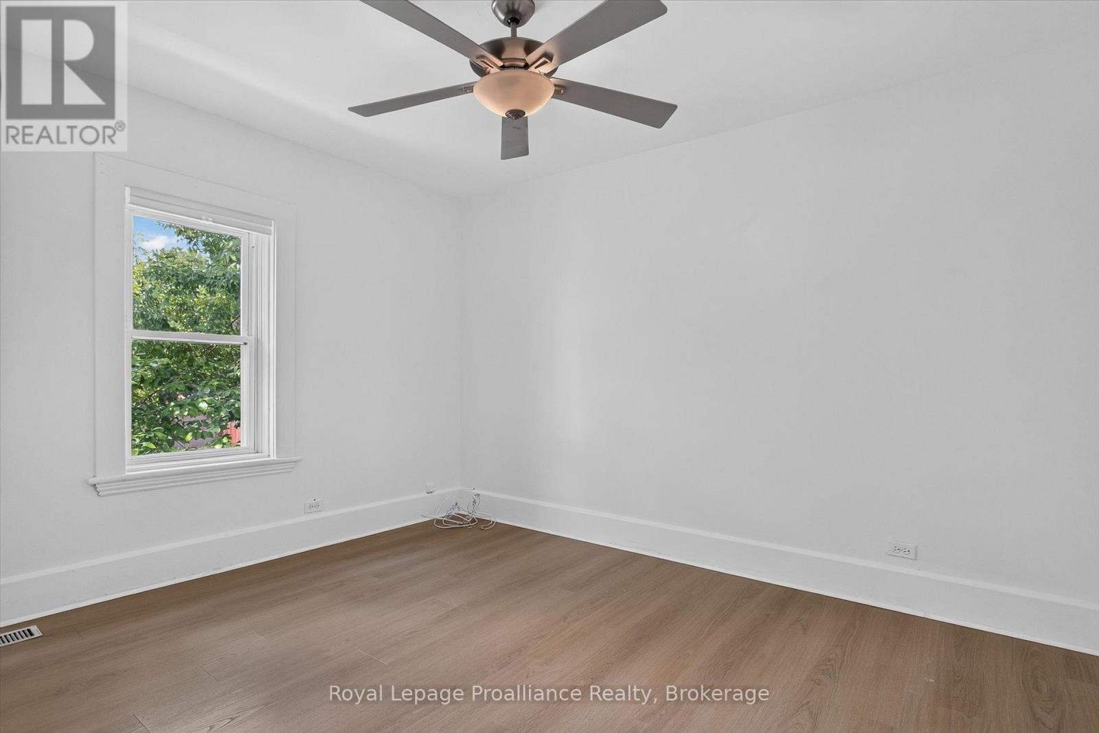 367 Edinburgh Street, Peterborough (Town Ward 3), Ontario  K9H 3G1 - Photo 16 - X13474184