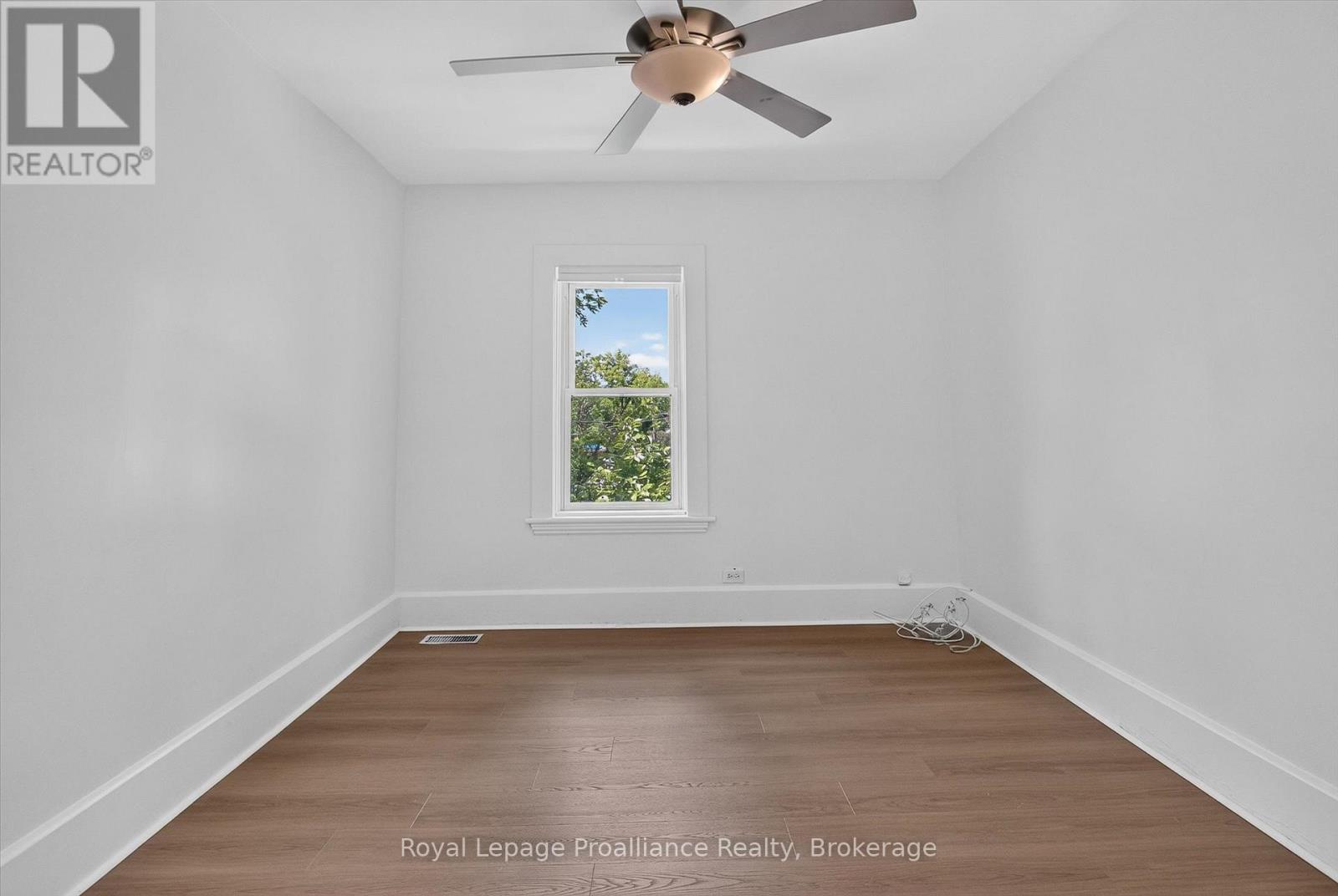367 Edinburgh Street, Peterborough (Town Ward 3), Ontario  K9H 3G1 - Photo 17 - X13474184