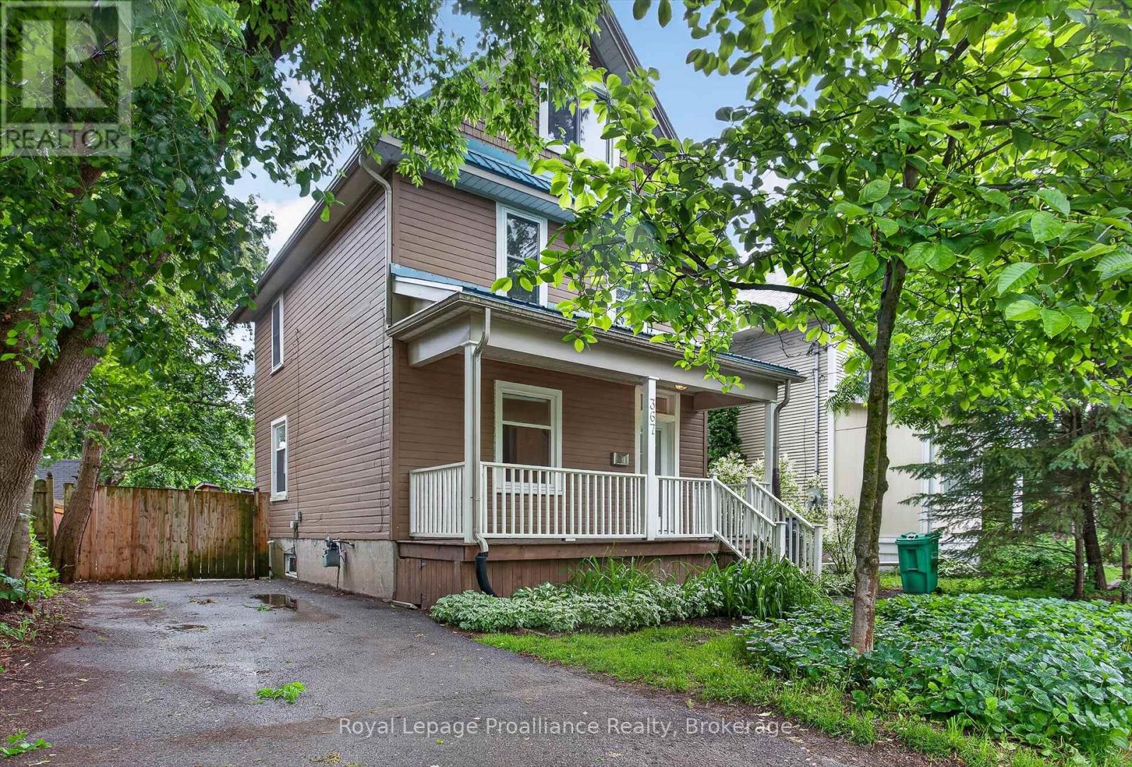 367 Edinburgh Street, Peterborough (Town Ward 3), Ontario  K9H 3G1 - Photo 2 - X13474184