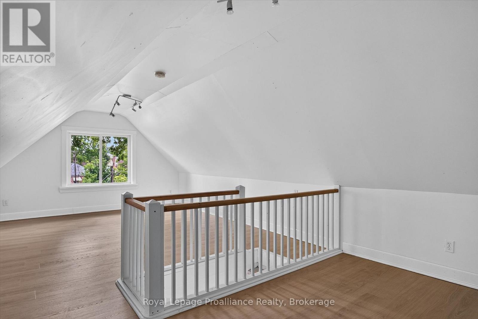 367 Edinburgh Street, Peterborough (Town Ward 3), Ontario  K9H 3G1 - Photo 20 - X13474184