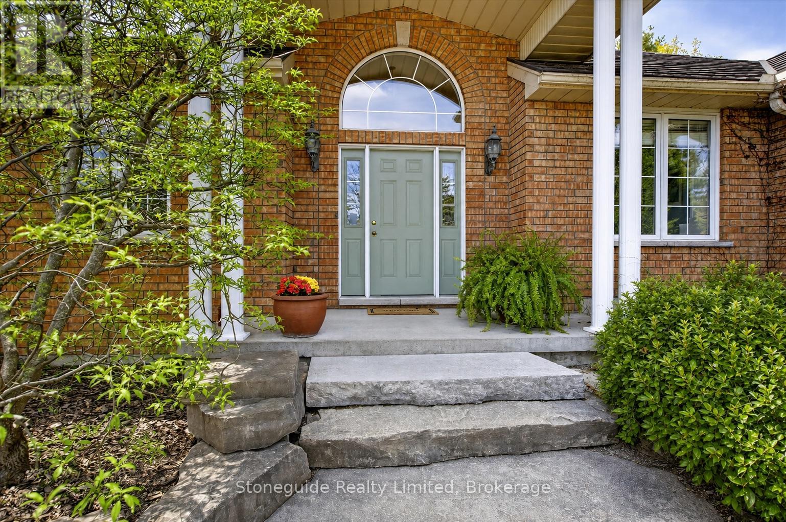 1580 College Park Drive, Peterborough (Otonabee Ward 1), Ontario  K9K 2G9 - Photo 3 - X13474210