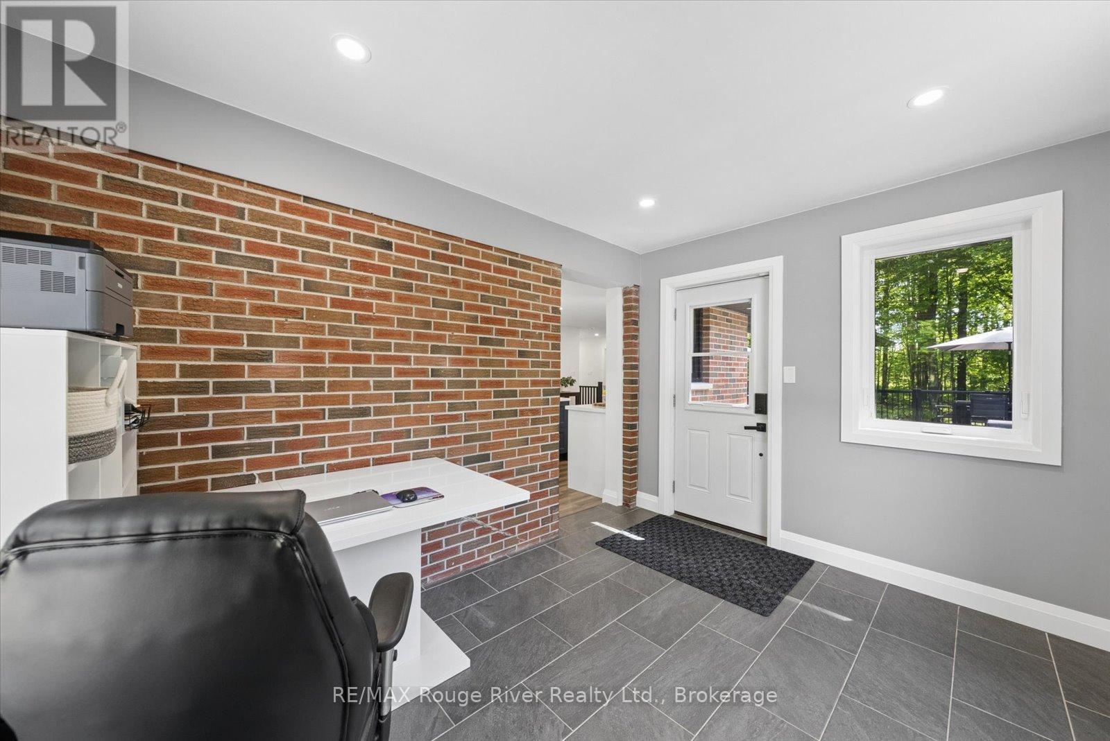 1004 Telecom Road, Kawartha Lakes (Manvers), Ontario  L0A 1K0 - Photo 14 - X13474608