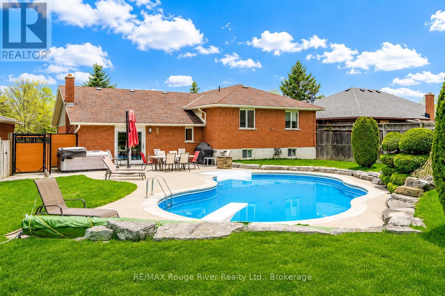 2993 Jennifer Drive, Peterborough (Northcrest Ward 5), Ontario  K9L 1Y6 - Photo 2 - X13475482