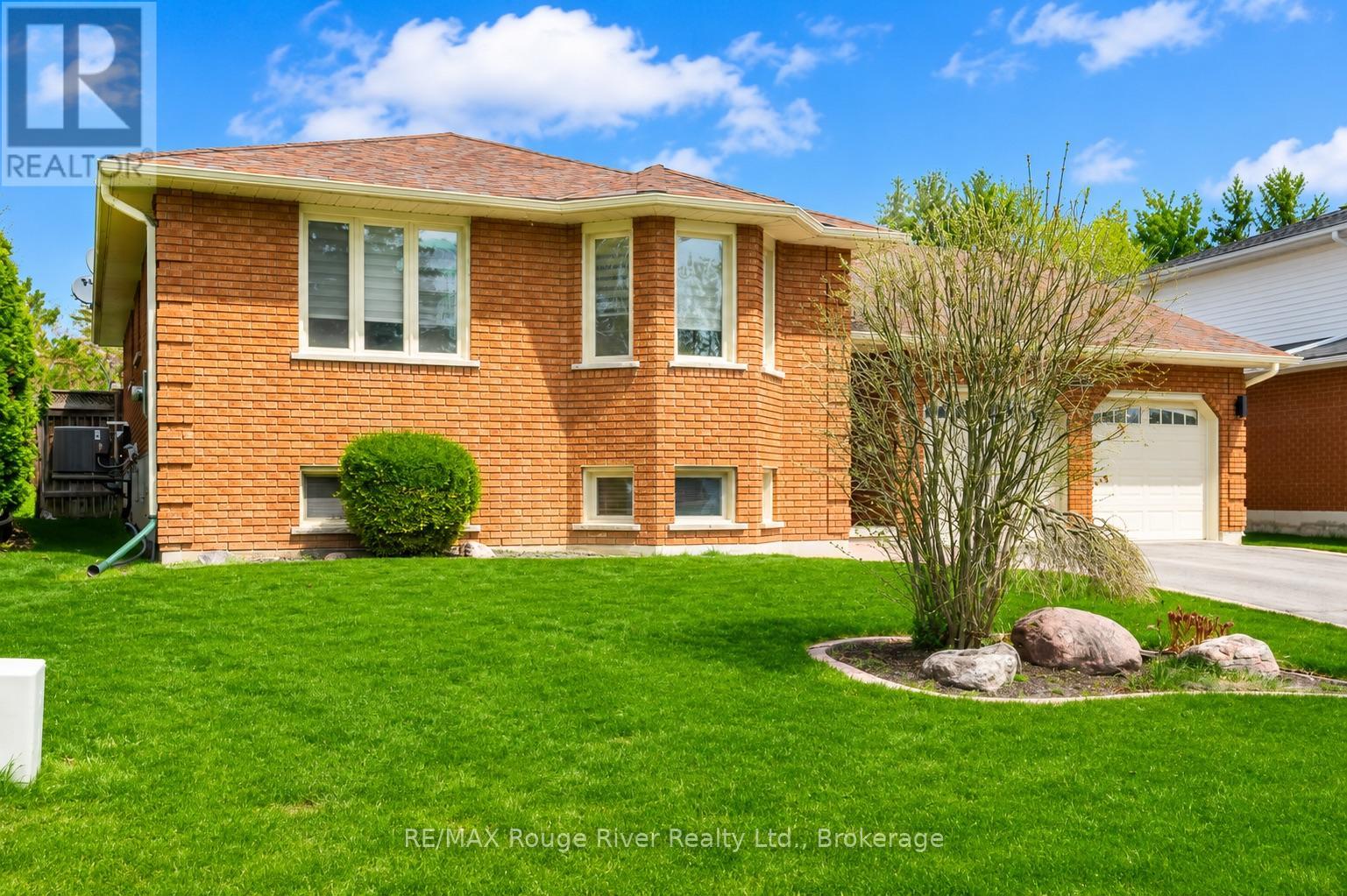 2993 Jennifer Drive, Peterborough (Northcrest Ward 5), Ontario  K9L 1Y6 - Photo 3 - X13475482