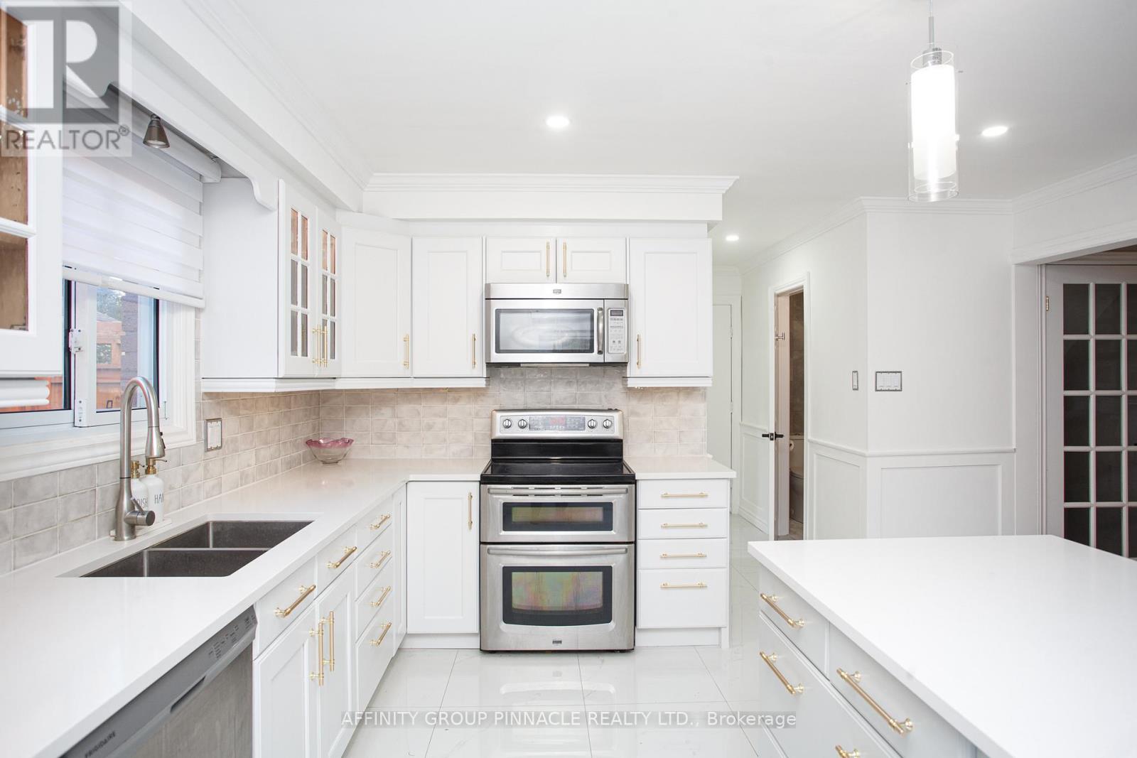 37 Parkway Avenue, Kawartha Lakes (Lindsay), Ontario  K9V 5J7 - Photo 17 - X13476276