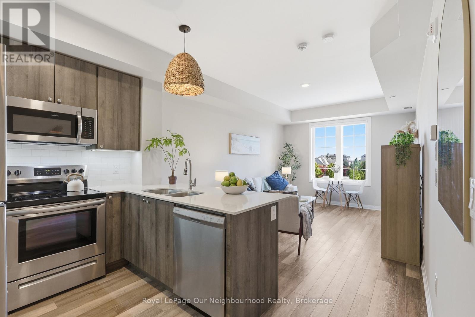 312 - 65 Shipway Avenue, Clarington (Newcastle), Ontario  L1B 0B7 - Photo 4 - E13476494