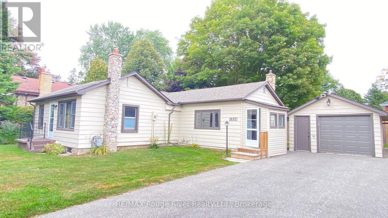 1329 Church Street, Clarington (Newcastle), Ontario  L1B 1C6 - Photo 4 - E13476854