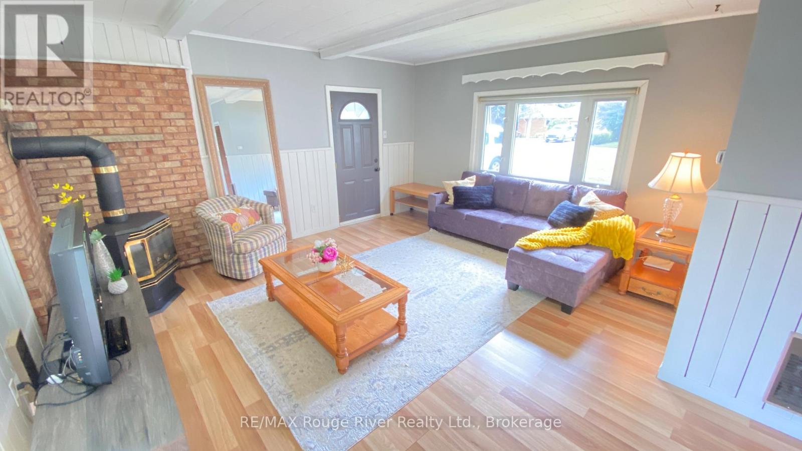 1329 Church Street, Clarington (Newcastle), Ontario  L1B 1C6 - Photo 6 - E13476854