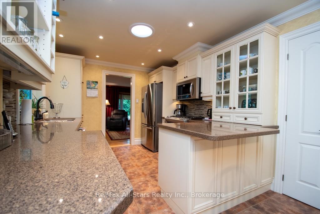 690 Post Road, Kawartha Lakes (Ops), Ontario  K0L 2X0 - Photo 16 - X13477432
