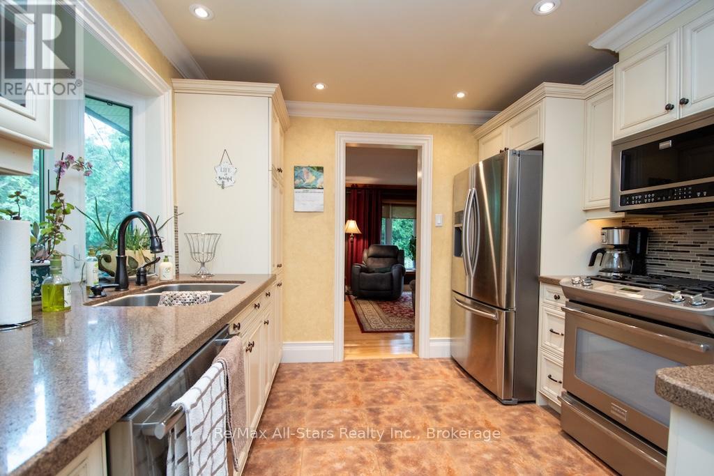 690 Post Road, Kawartha Lakes (Ops), Ontario  K0L 2X0 - Photo 19 - X13477432