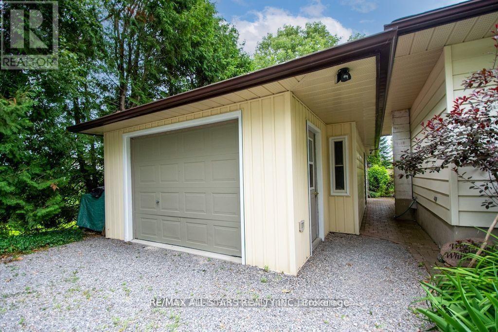 690 Post Road, Kawartha Lakes (Ops), Ontario  K0L 2X0 - Photo 3 - X13477432
