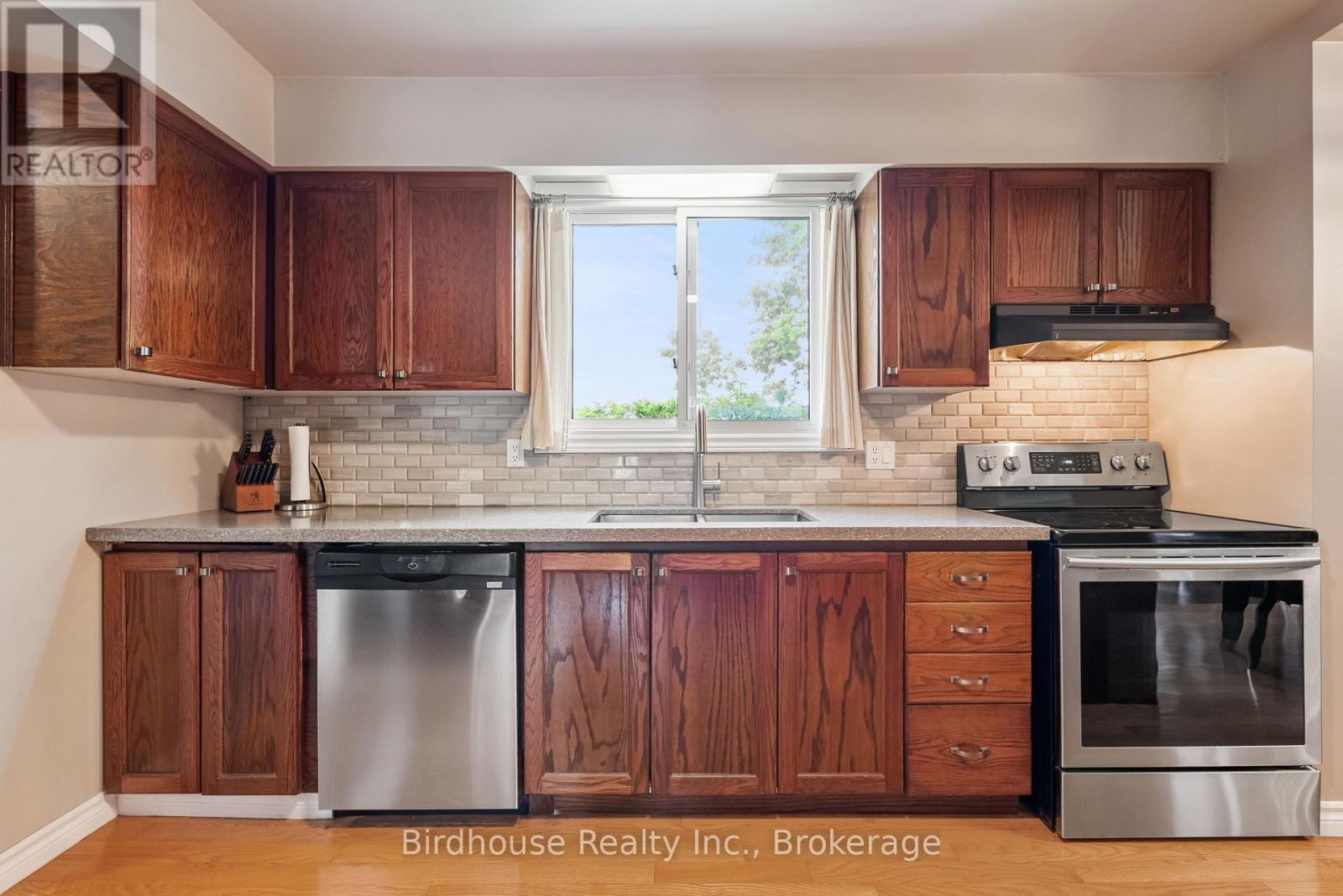 46 Corneil Street, Kawartha Lakes (Lindsay), Ontario  K9V 5T7 - Photo 11 - X13477722