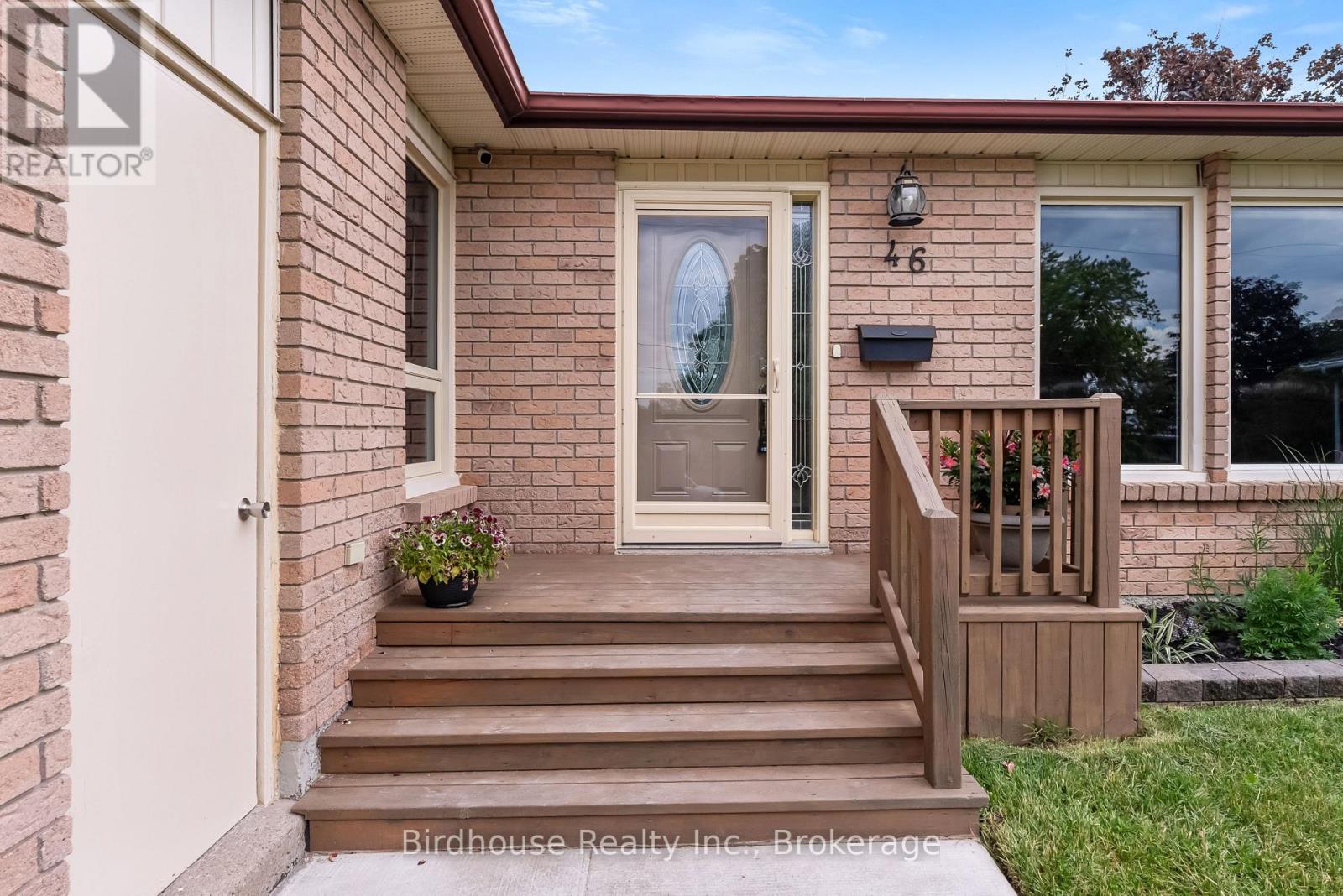 46 Corneil Street, Kawartha Lakes (Lindsay), Ontario  K9V 5T7 - Photo 4 - X13477722