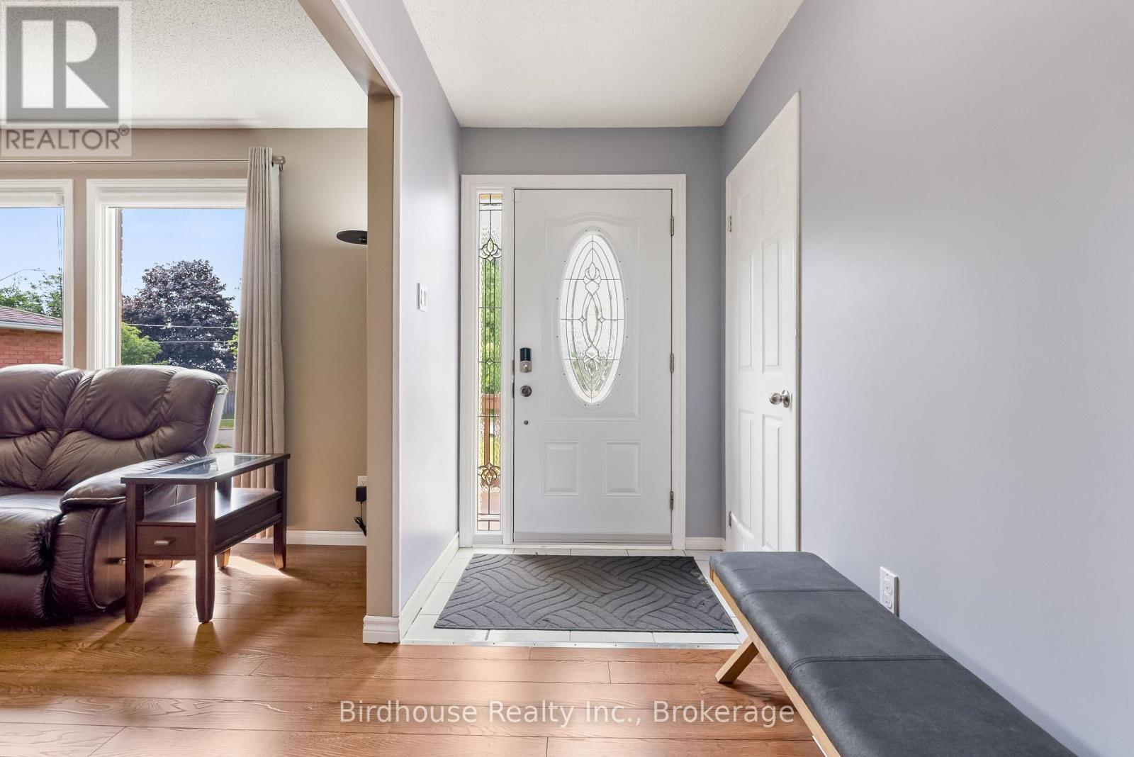 46 Corneil Street, Kawartha Lakes (Lindsay), Ontario  K9V 5T7 - Photo 5 - X13477722