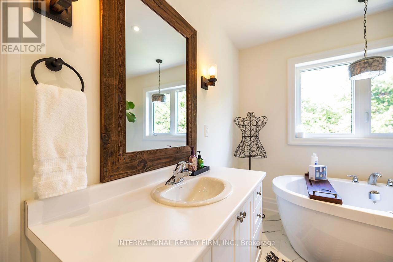 82 Hennessey Crescent, Kawartha Lakes (Lindsay), Ontario  K9V 0P4 - Photo 34 - X13477590