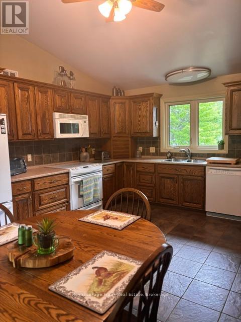 90 Golden Shores Road, Hastings Highlands (Herschel Ward), Ontario  K0L 1C0 - Photo 22 - X13477920
