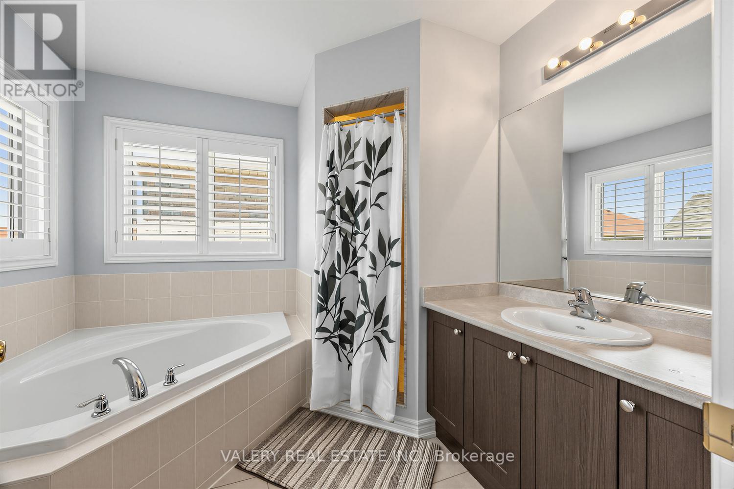 20 Mcdonald Crescent, Clarington (Newcastle), Ontario  L1B 0E2 - Photo 21 - E13479002