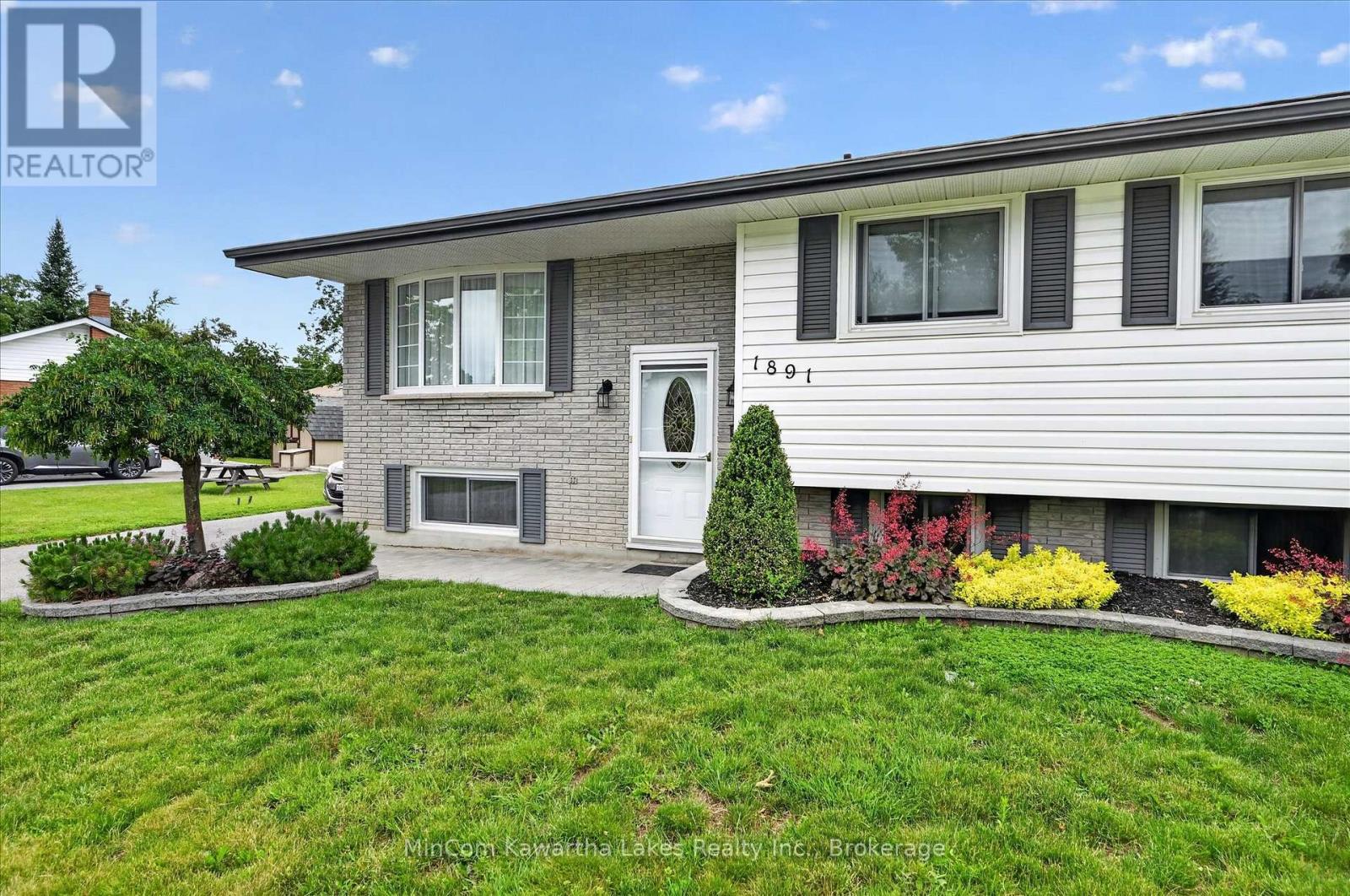 1891 Croftdale Crescent, Peterborough (Monaghan Ward 2), Ontario  K9K 1J7 - Photo 4 - X13479216