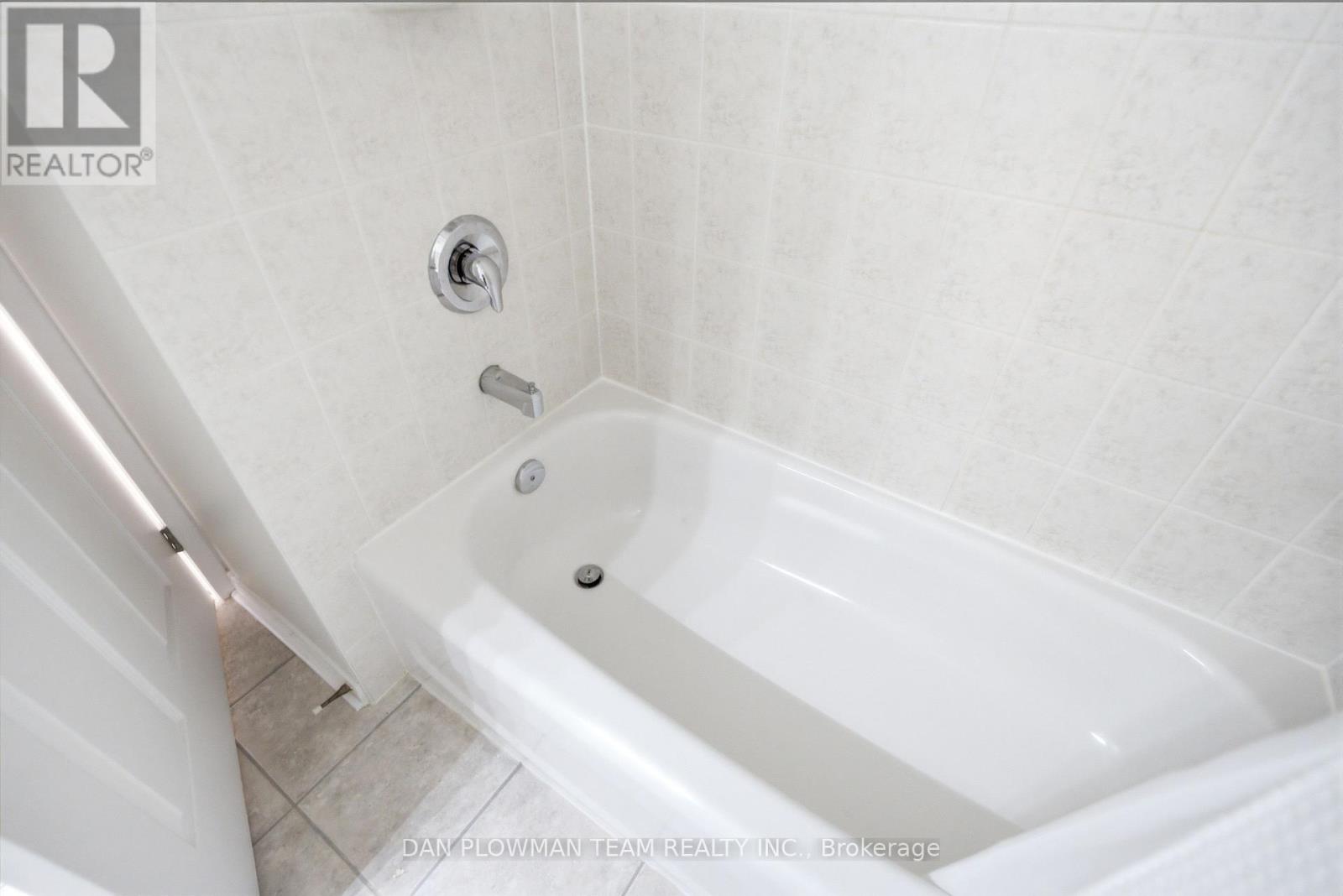 112 - 75 Shipway Avenue, Clarington (Newcastle), Ontario  L1B 0B8 - Photo 29 - E13479252
