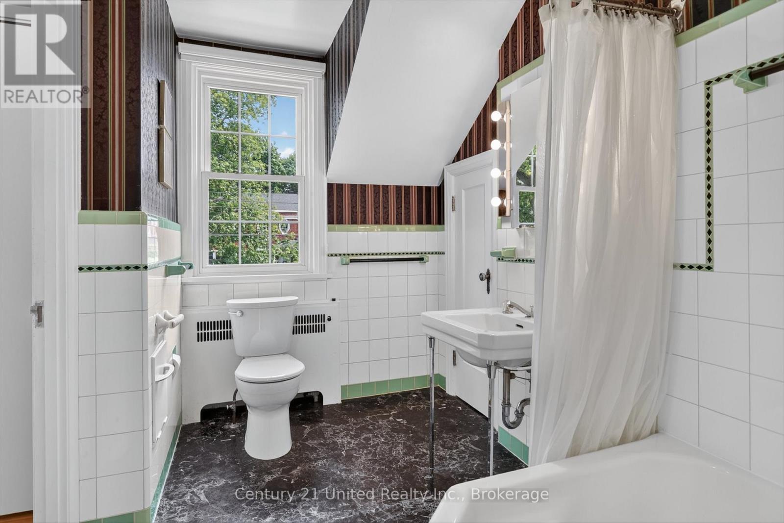 204 O'carroll Avenue, Peterborough (Northcrest Ward 5), Ontario  K9H 4V4 - Photo 17 - X13480512