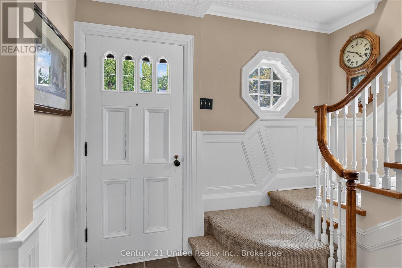 204 O'carroll Avenue, Peterborough (Northcrest Ward 5), Ontario  K9H 4V4 - Photo 4 - X13480512