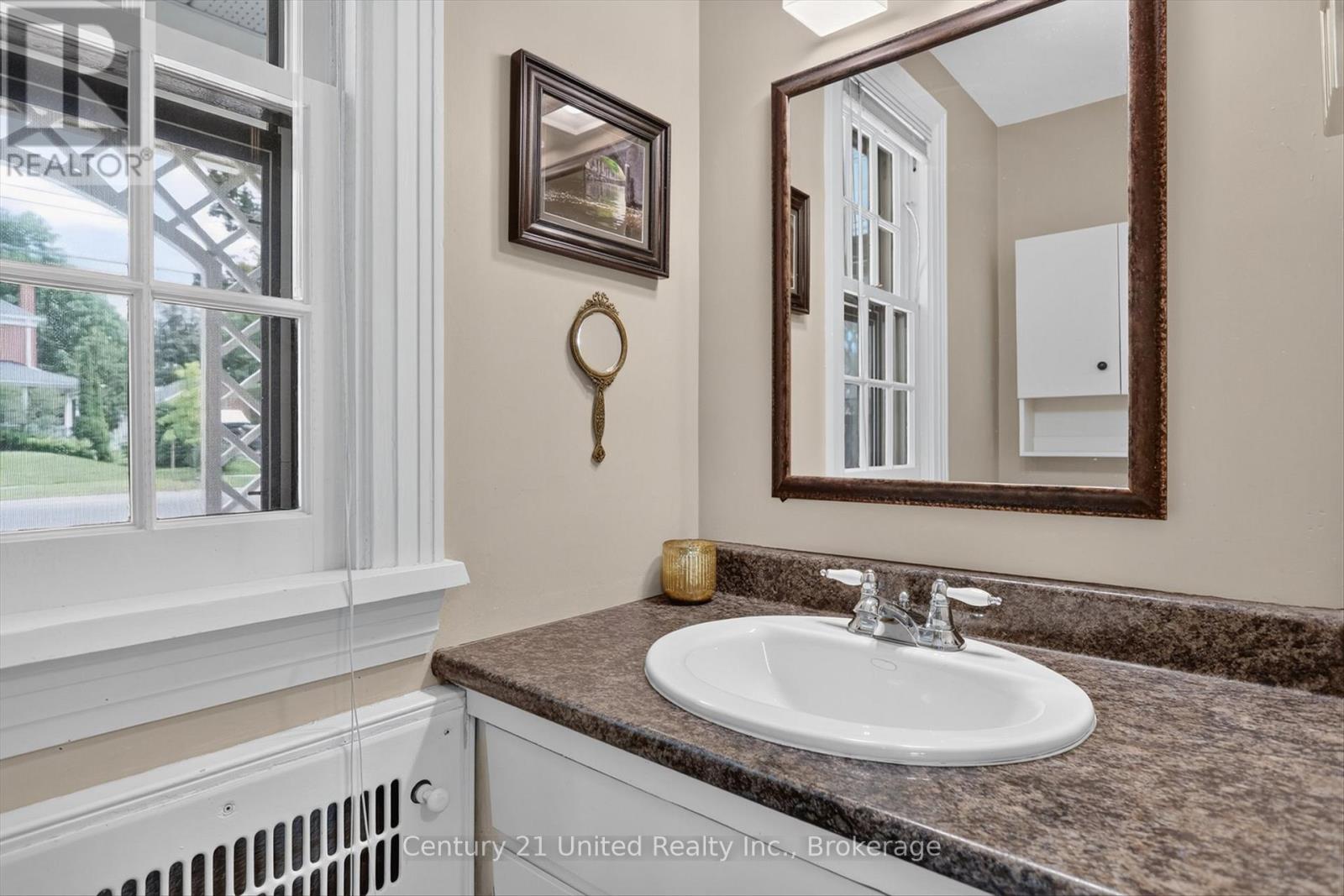 204 O'carroll Avenue, Peterborough (Northcrest Ward 5), Ontario  K9H 4V4 - Photo 8 - X13480512
