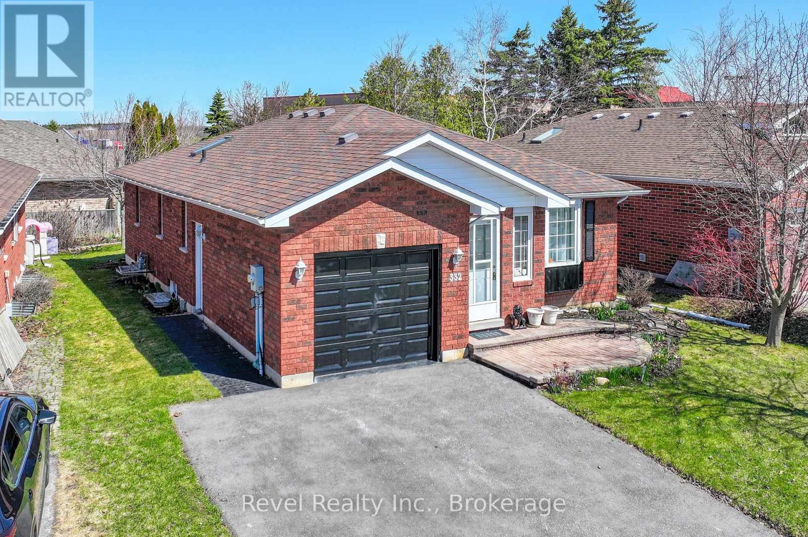 332 MARY STREET W, kawartha lakes (lindsay), Ontario