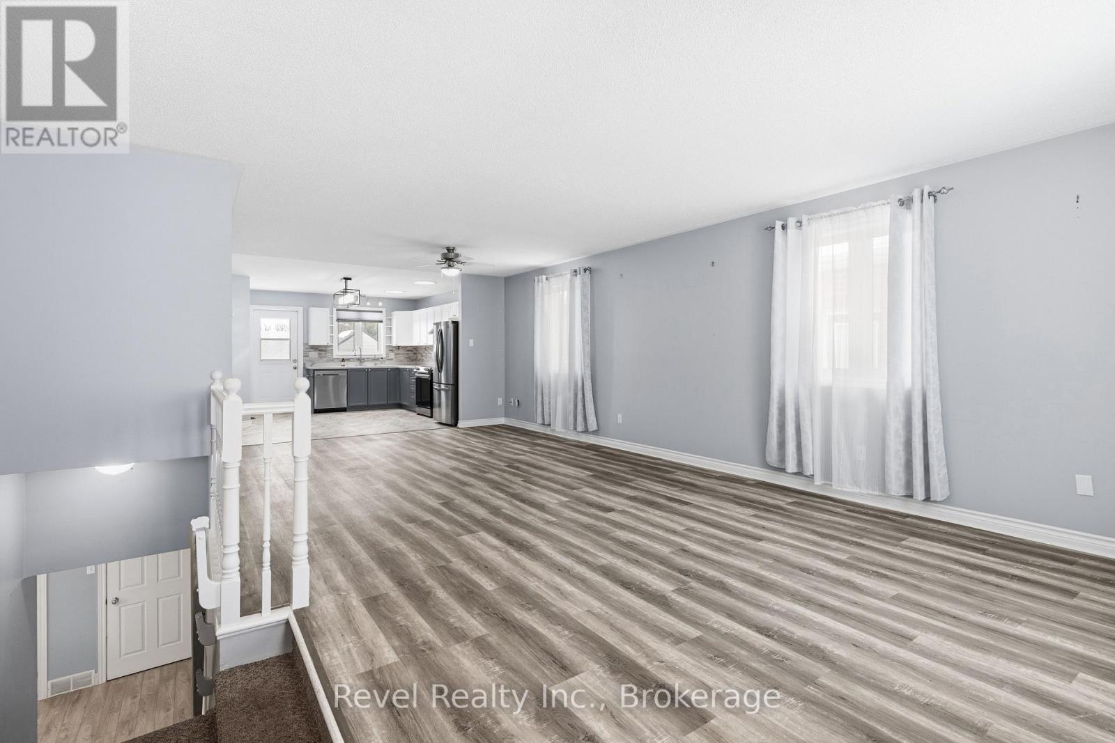 332 Mary Street W, Kawartha Lakes (Lindsay), Ontario  K9V 5X5 - Photo 5 - X13480644