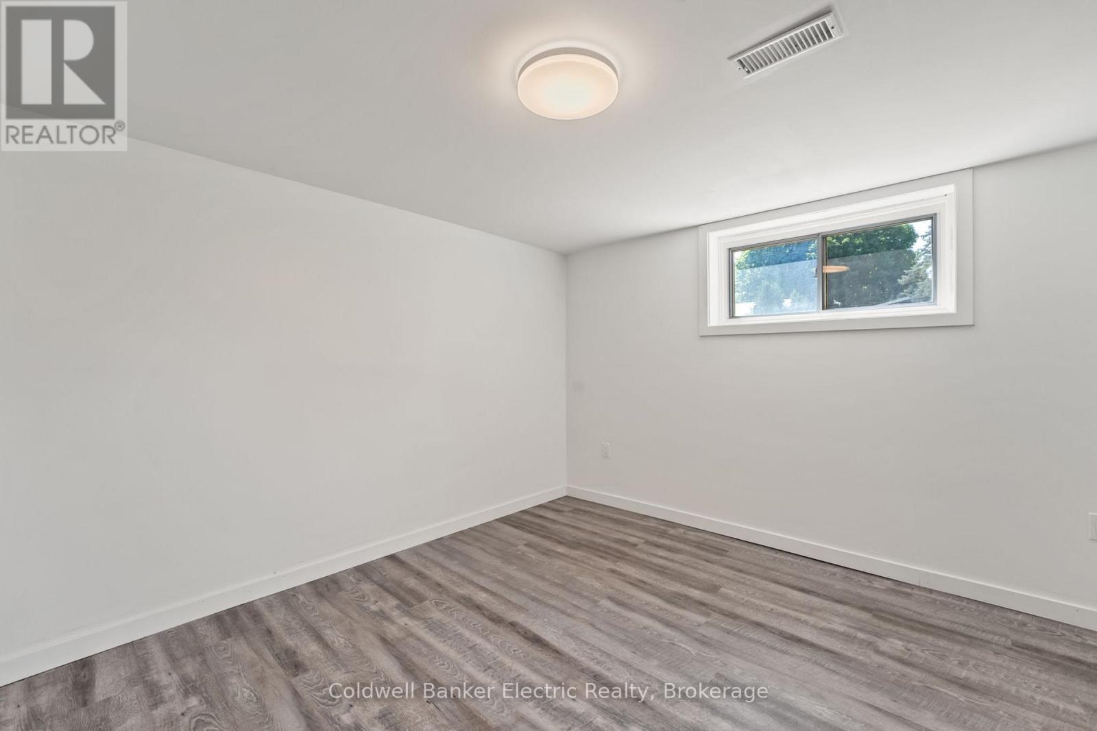 8b Pottinger Street, Kawartha Lakes (Lindsay), Ontario  K9V 3X3 - Photo 30 - X13481036