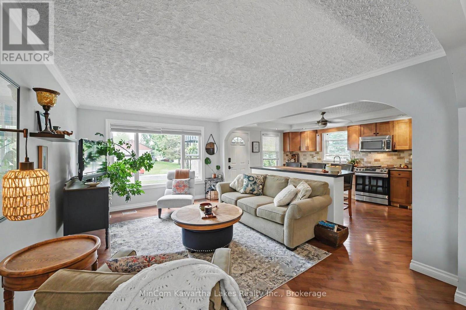 920 Elmdale Crescent, Peterborough (Northcrest Ward 5), Ontario  K9H 6G3 - Photo 13 - X13482284