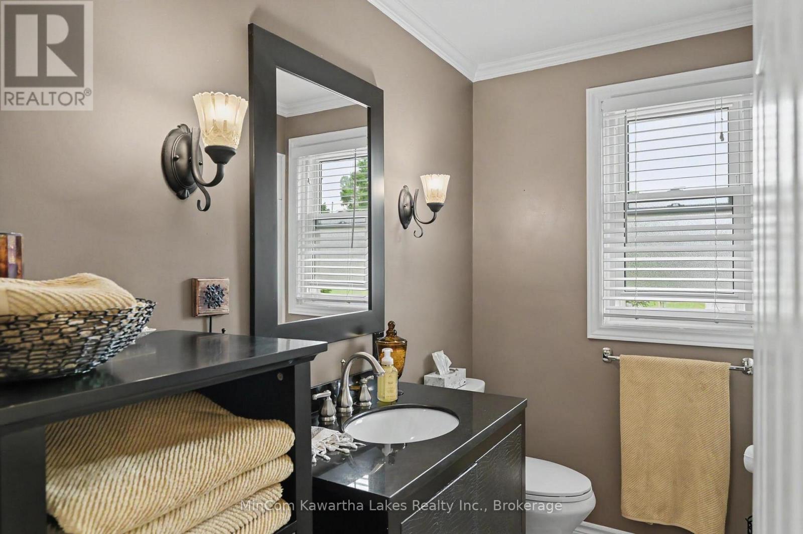 920 Elmdale Crescent, Peterborough (Northcrest Ward 5), Ontario  K9H 6G3 - Photo 15 - X13482284