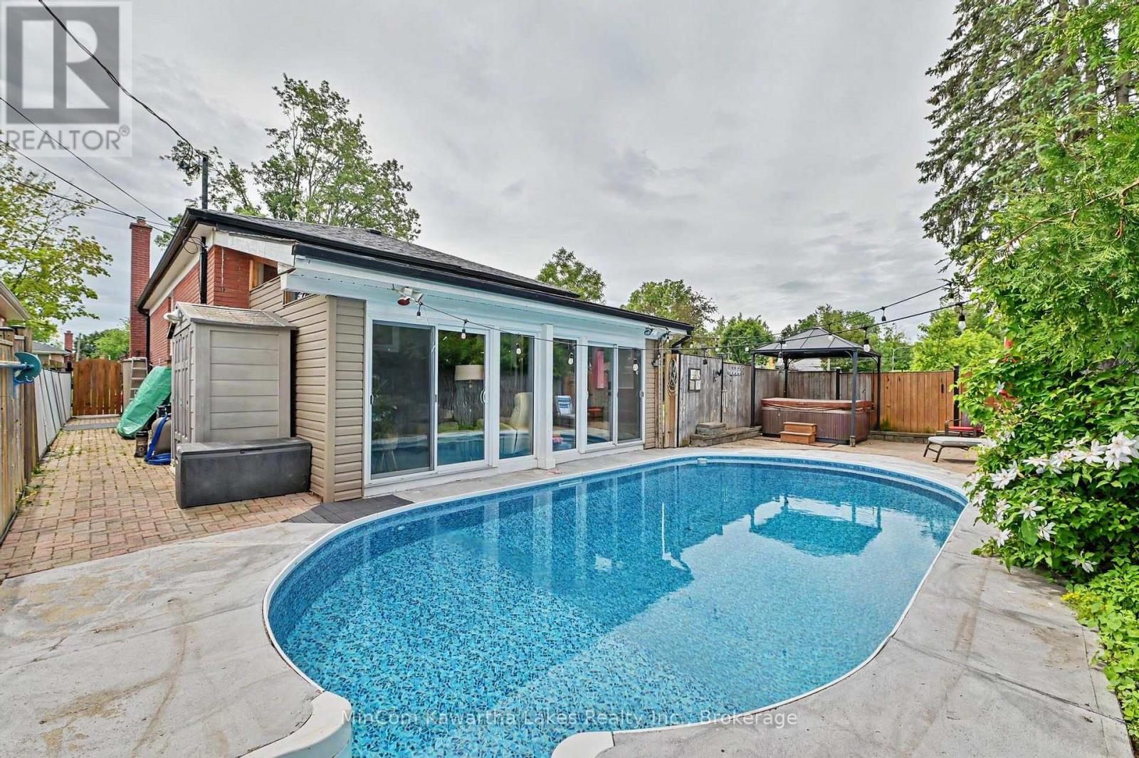 920 Elmdale Crescent, Peterborough (Northcrest Ward 5), Ontario  K9H 6G3 - Photo 24 - X13482284