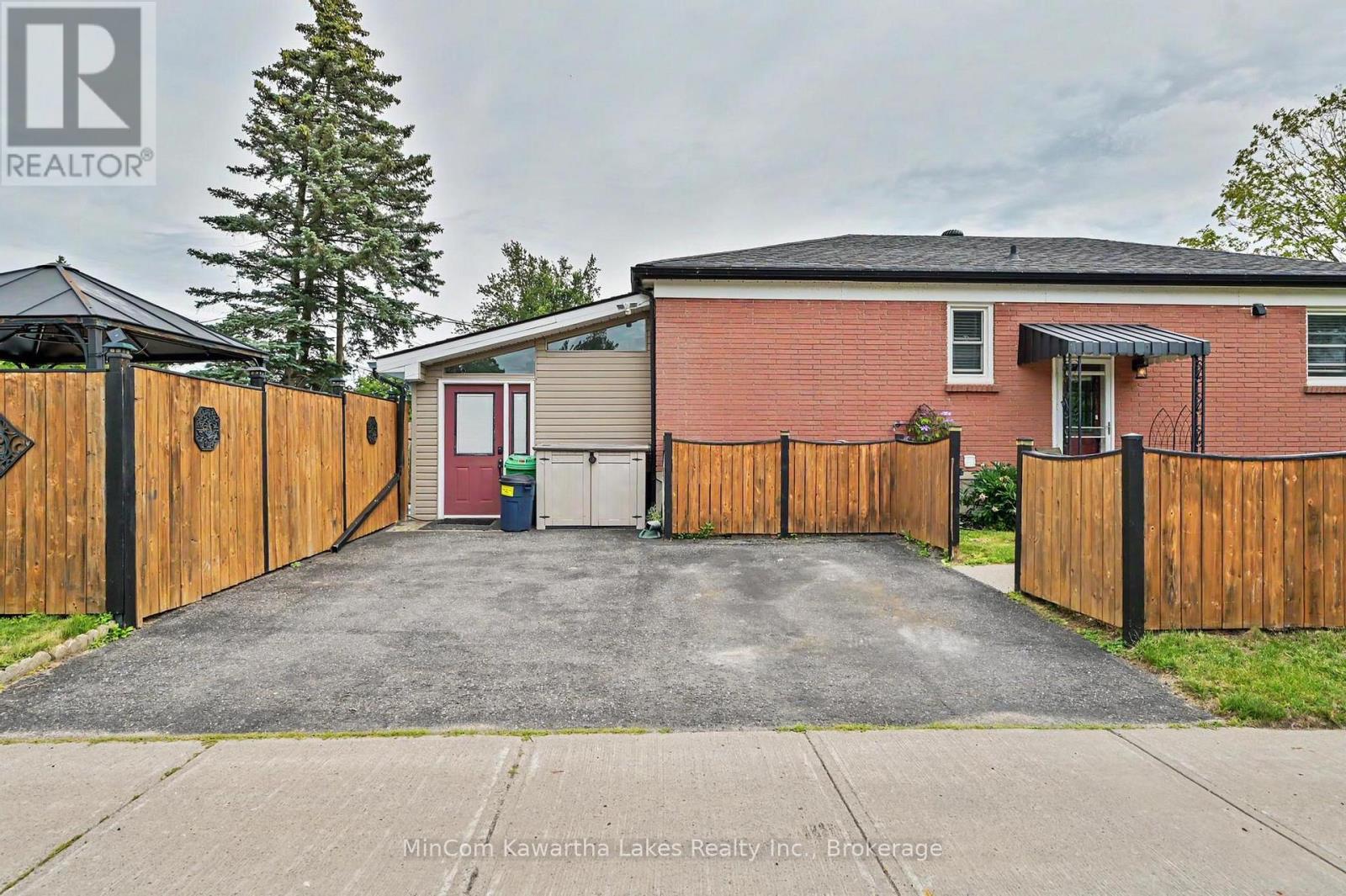 920 Elmdale Crescent, Peterborough (Northcrest Ward 5), Ontario  K9H 6G3 - Photo 34 - X13482284