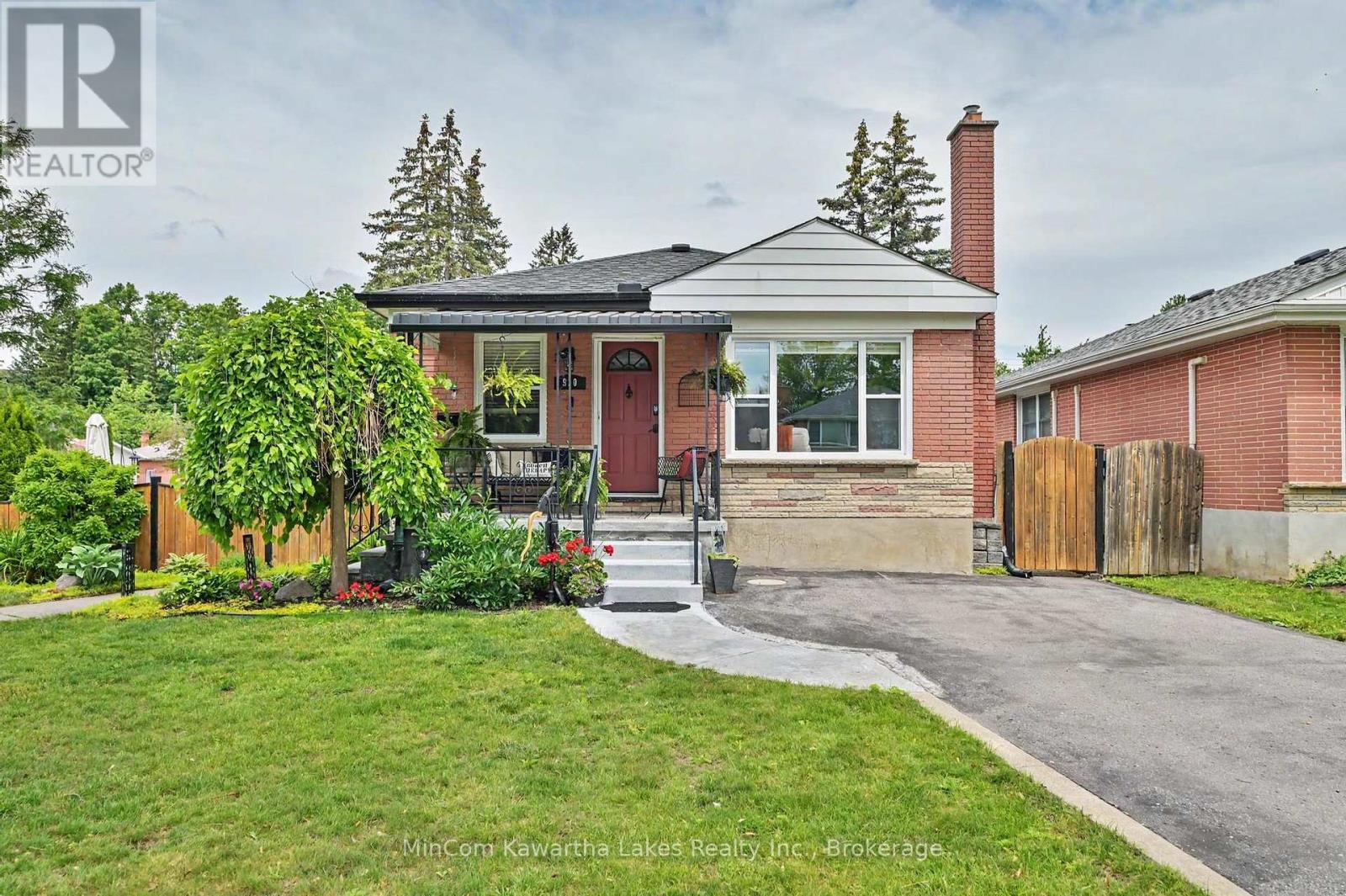 920 Elmdale Crescent, Peterborough (Northcrest Ward 5), Ontario  K9H 6G3 - Photo 4 - X13482284