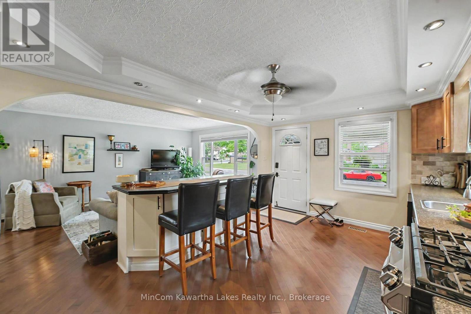 920 Elmdale Crescent, Peterborough (Northcrest Ward 5), Ontario  K9H 6G3 - Photo 6 - X13482284