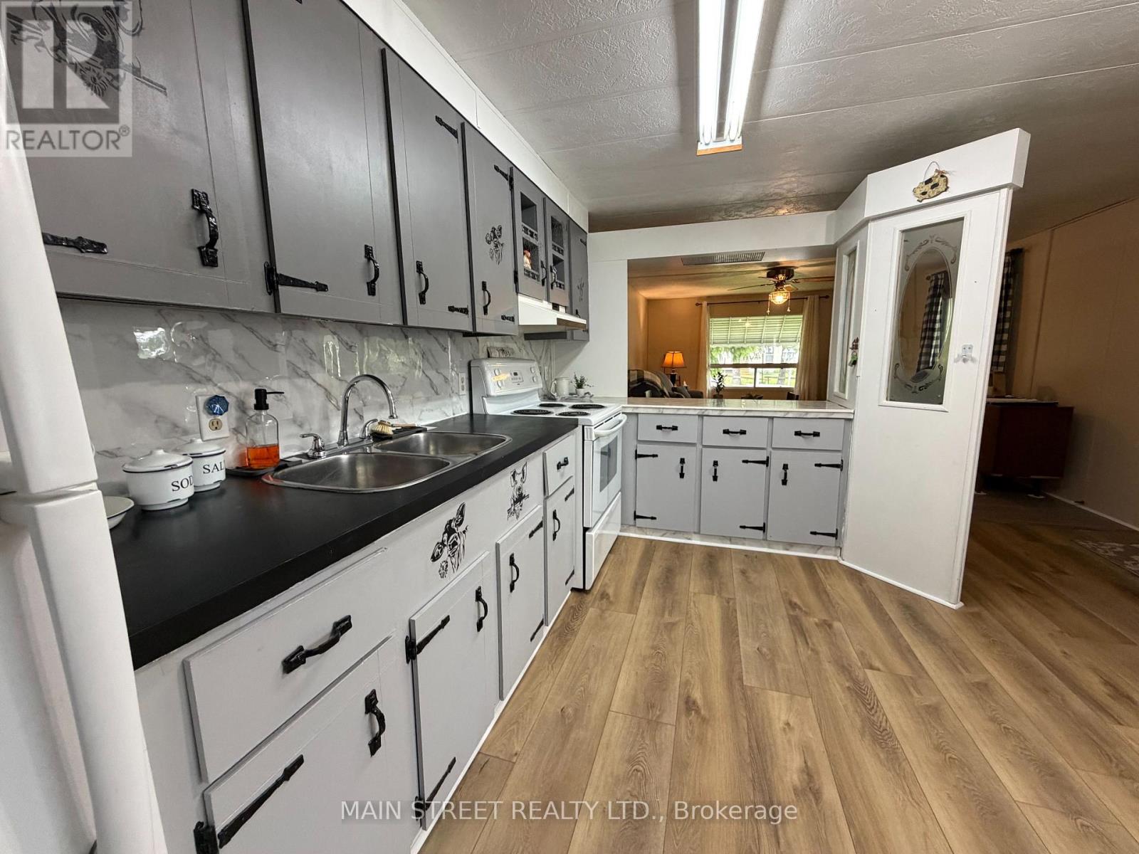 8 Park Crescent, Kawartha Lakes (Fenelon), Ontario  K9V 0H5 - Photo 20 - X13482538