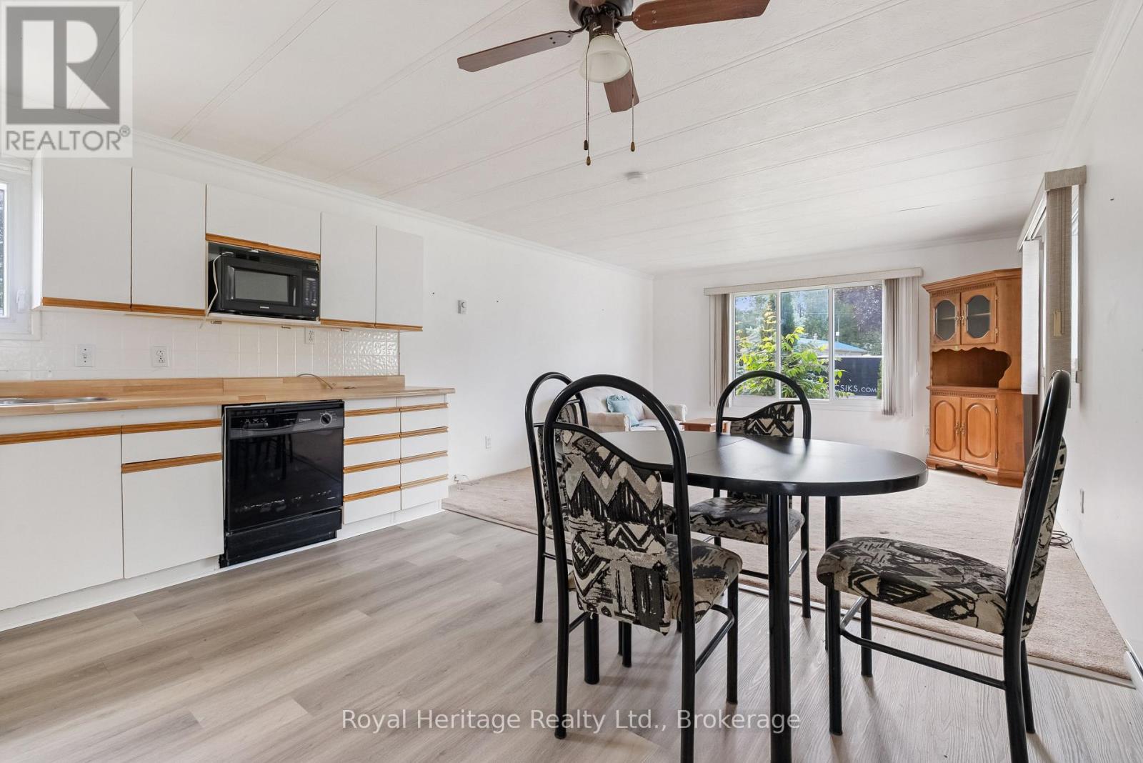 19 Park Crescent, Kawartha Lakes (Fenelon), Ontario  K9V 4R3 - Photo 3 - X13483258