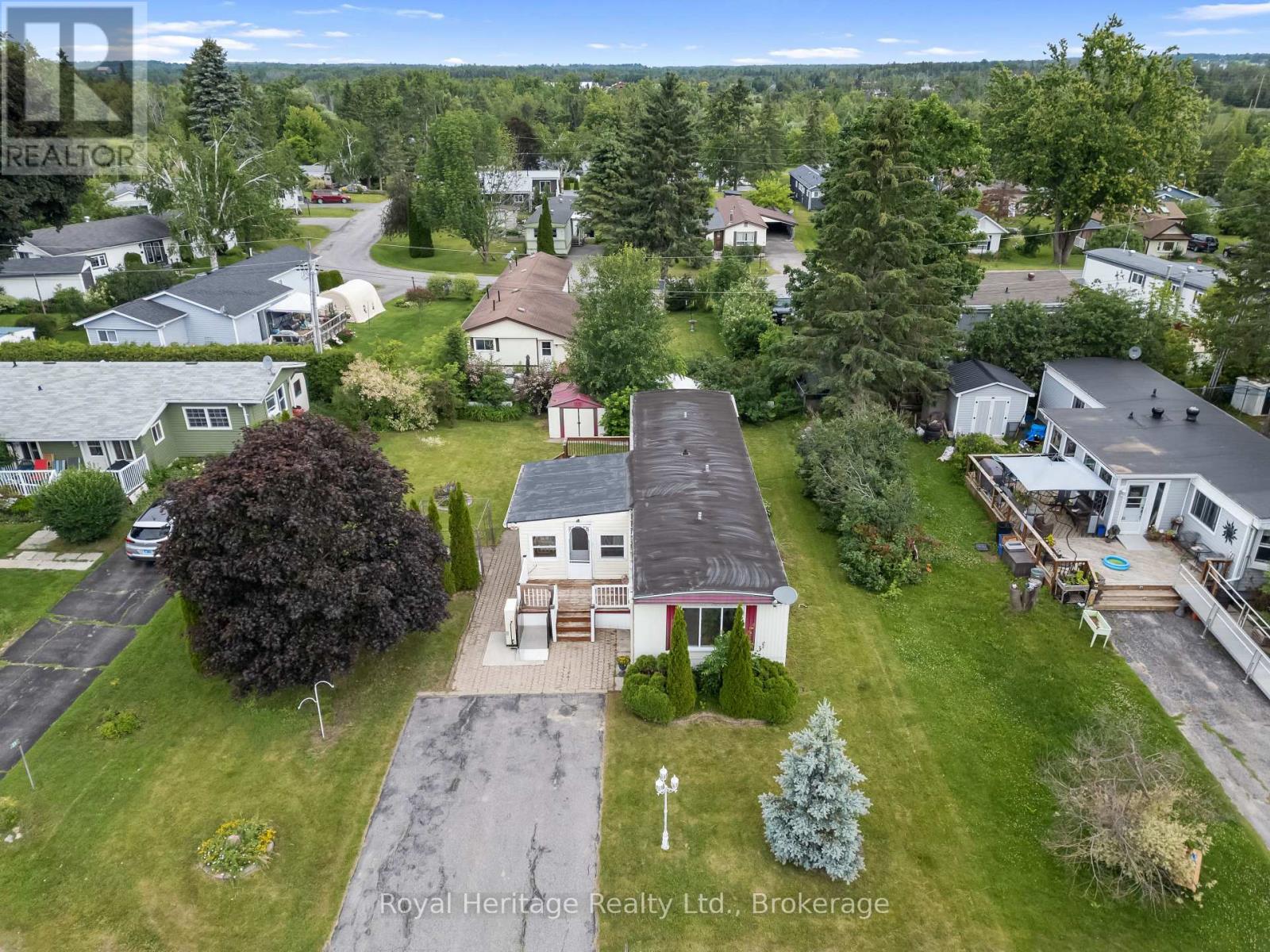 19 Park Crescent, Kawartha Lakes (Fenelon), Ontario  K9V 4R3 - Photo 5 - X13483258