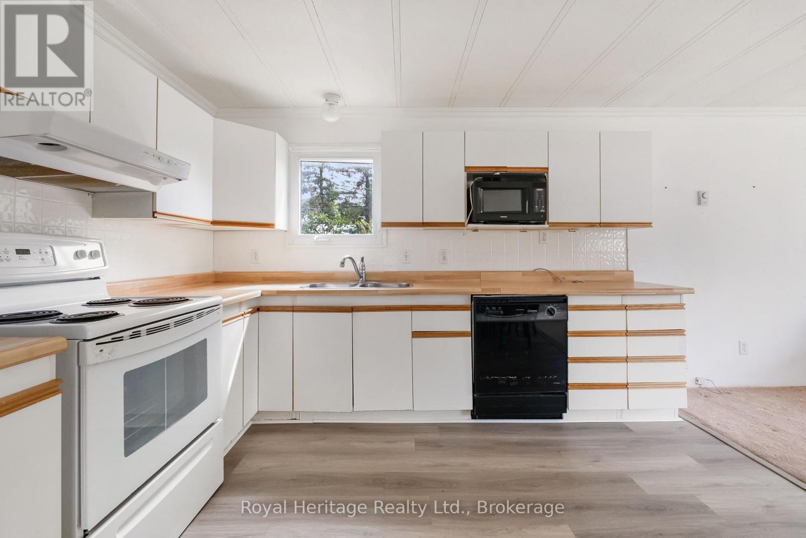 19 Park Crescent, Kawartha Lakes (Fenelon), Ontario  K9V 4R3 - Photo 6 - X13483258