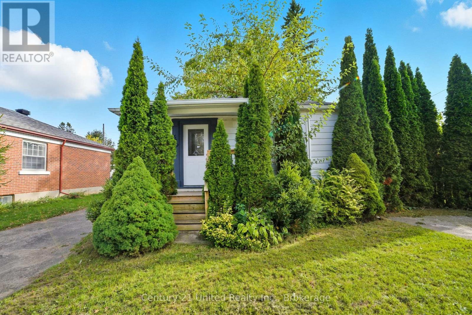 559 Hamilton Street, Peterborough (Otonabee Ward 1), Ontario  K9J 4C2 - Photo 2 - X13483502