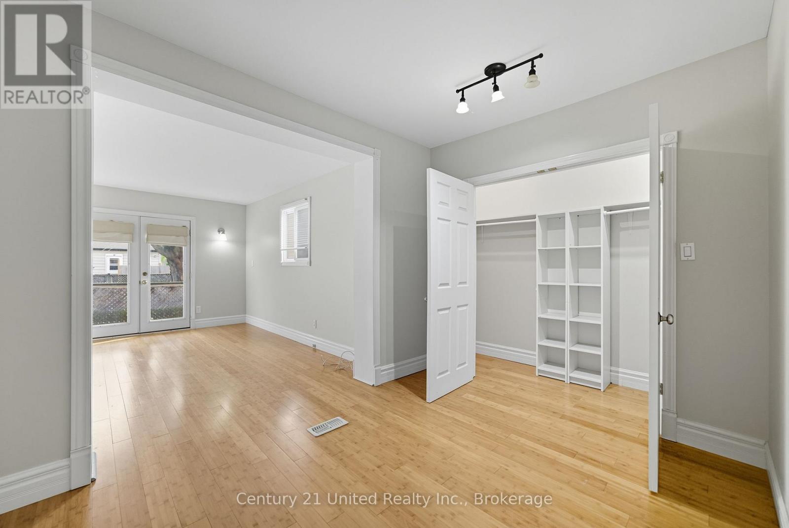559 Hamilton Street, Peterborough (Otonabee Ward 1), Ontario  K9J 4C2 - Photo 21 - X13483502